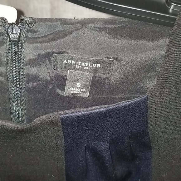 Dress - Picture 4 of 4